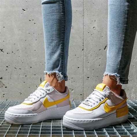 nike airforce 1 damen gelb|Nike Air Force 1 high top.